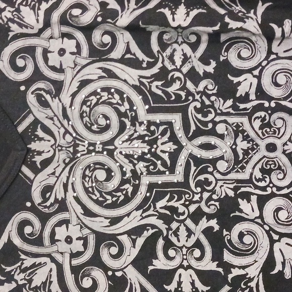 Vanilla Sugar size 1X women's black elbow-length sleeve top. - Picture 6 of 16